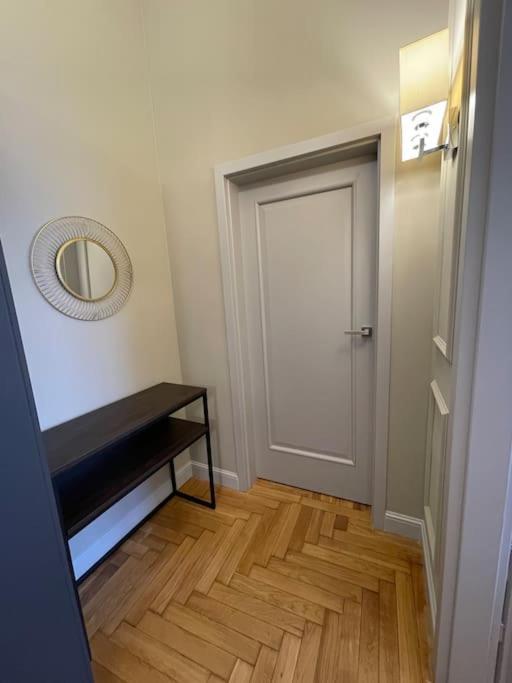 Crown Pearl - Wonderful Apartment, 110Scm, 4 Rooms Kraków Exteriör bild